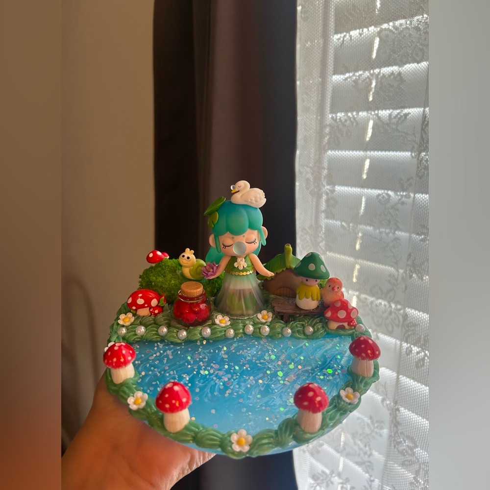 Custom Cutesy Phone stand 💕